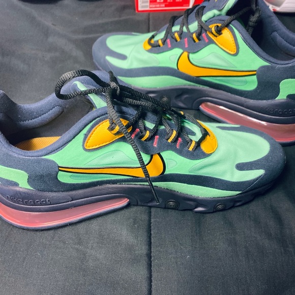 Nike Air Max 270 React - Picture 5 of 6